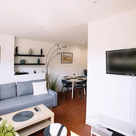 Apartman 2 Pieces Climatisees Avec Terrasse - Centre *