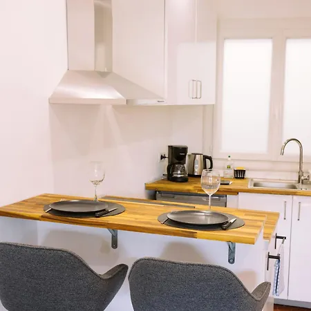 2 Pieces Climatisees Avec Terrasse - Centre * Toulon